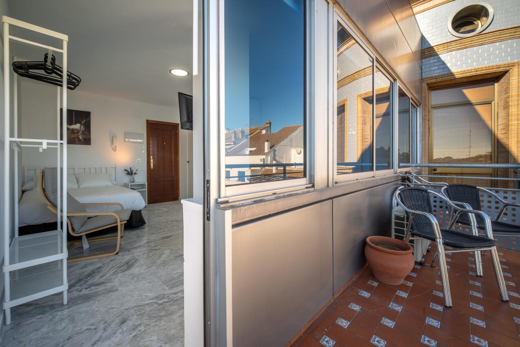 Hostal Antiguo Palacio Hotel Paris Huelva Kültér fotó